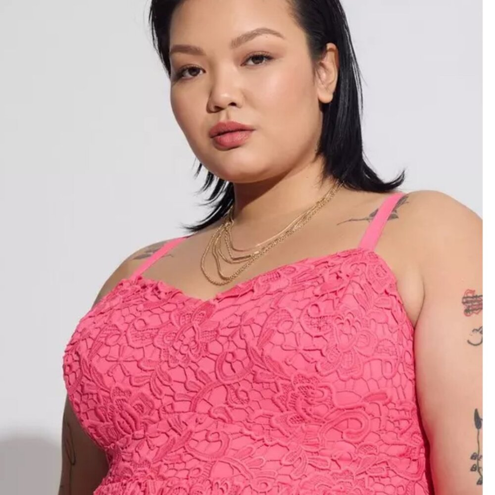 TORRID Midi Crochet Lace Sweetheart Dress Sz 2 NWT - Picture 3 of 16